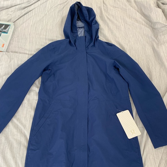 Lululemon Rain Haven Jacket Size 4 - Picture 3 of 5